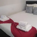 Cozy Private Room Quiet Lisbon Easy Transport Great Value