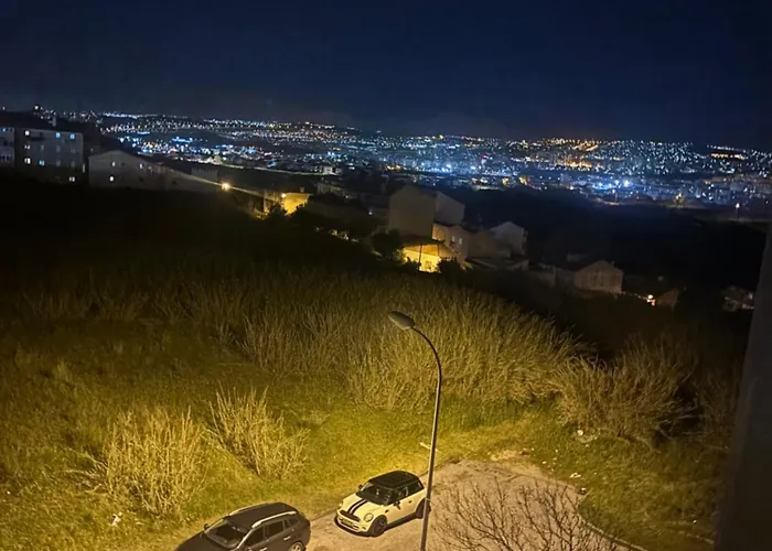 בית אירוח Singh Leite Family Pt *