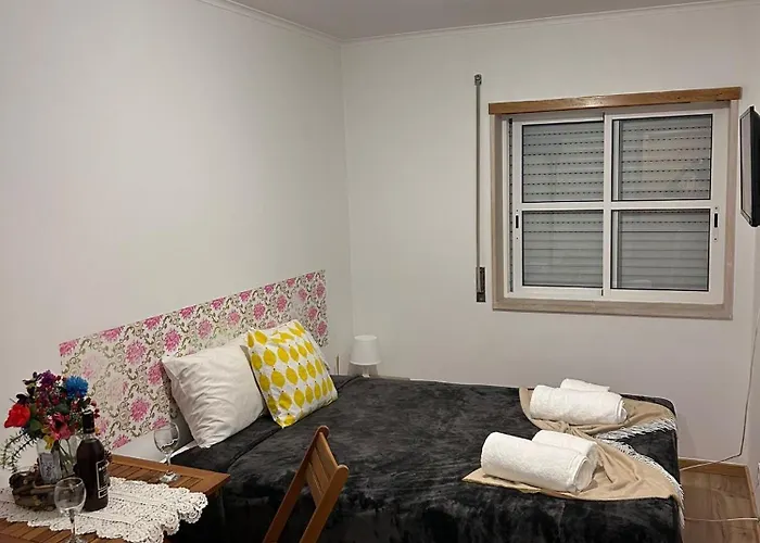 בית אירוח Singh Leite Family Pt ליסבון