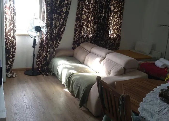 בית אירוח Singh Leite Family Pt