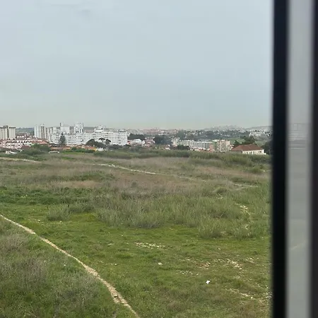 Singh Leite Family Pt リスボン